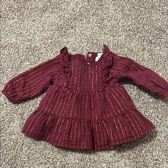 Cat and Jack top for girl 0-3 month. Long sleeve with ruffles, red and gold - Picture 1 of 4